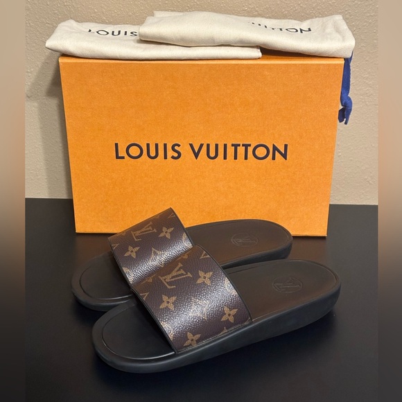 Louis Vuitton Sunbath Flat Mule Sandals EU 38 US 8 Brown LV Monogram Pool Slide - Picture 2 of 6